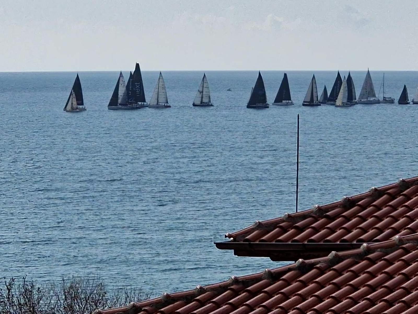 Larenta Sveti Vlas, Ulitsa Cherno 12 * Sveti Vlas