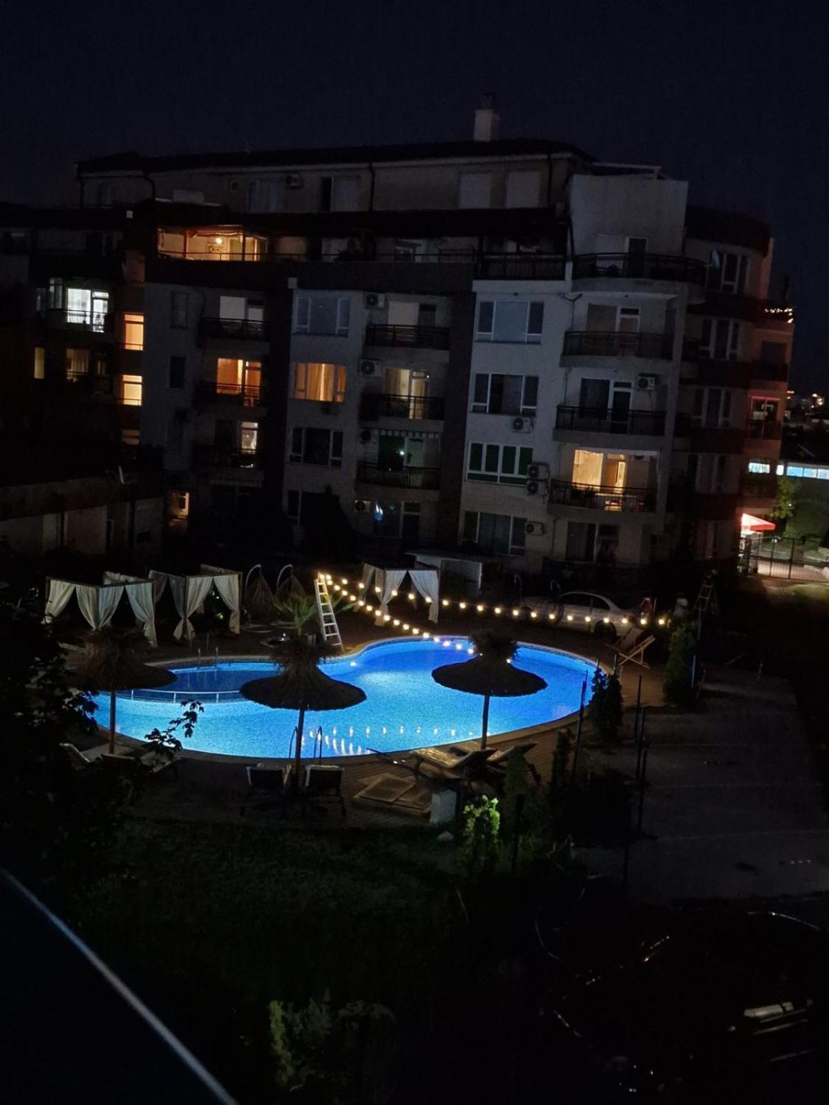Larenta Sveti Vlas, Ulitsa Cherno 12 *